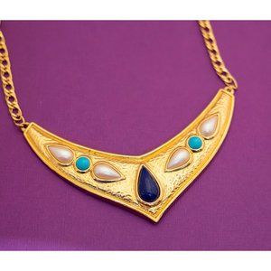 Vintage Victorian Stone Gold Tone Bib Necklace by Avon 18 Inches - Q13
